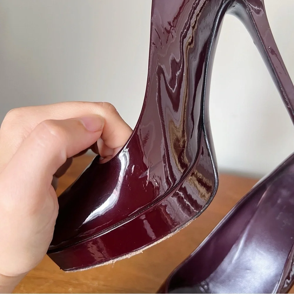GUCCI • Tile Platform Pumps stiletto heels square toe burgundy patent leather